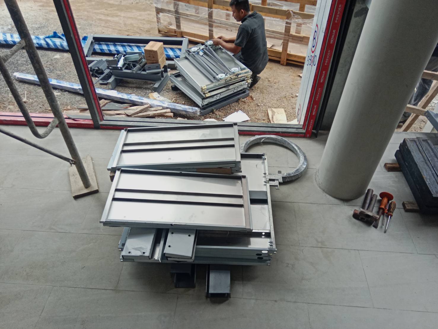 DUMBWAITER ELEVATOR 16